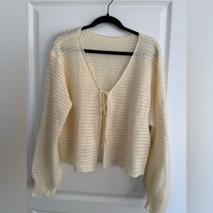 SHEIN Curve Ivory Knit Cardigan with Tie Front